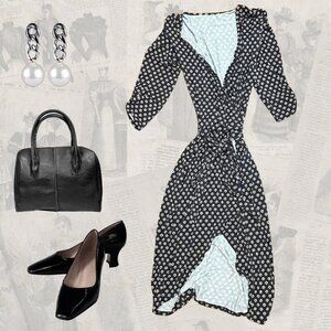 Amour Vert Viscose Wrap Dress in Blue/White dot floral - VGUC - L - Made in USA